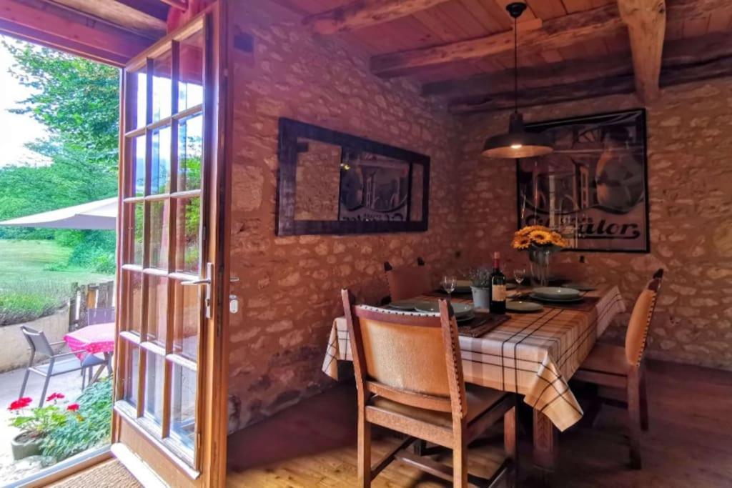 La Forge, Le Banquet Aux Eyzies Villa Les Eyzies Екстериор снимка